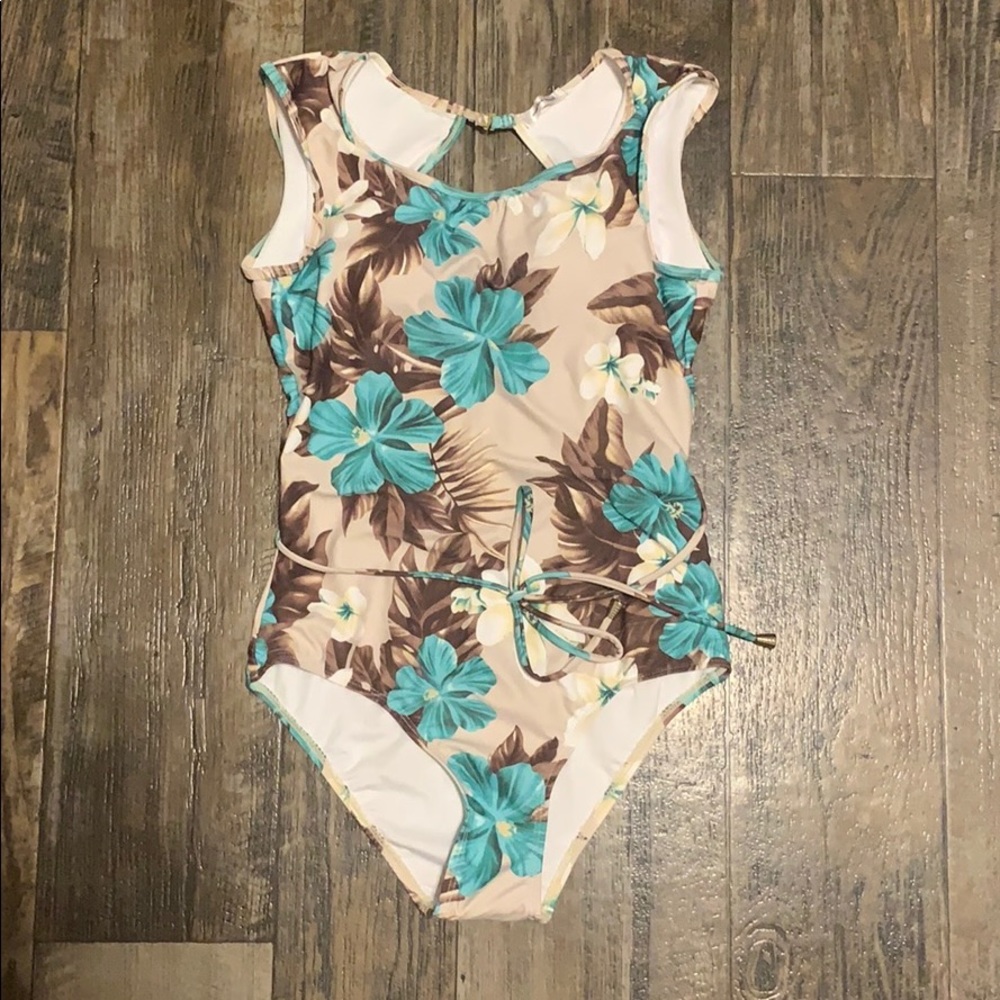 New Floral one-piece swimsuit; Never worn